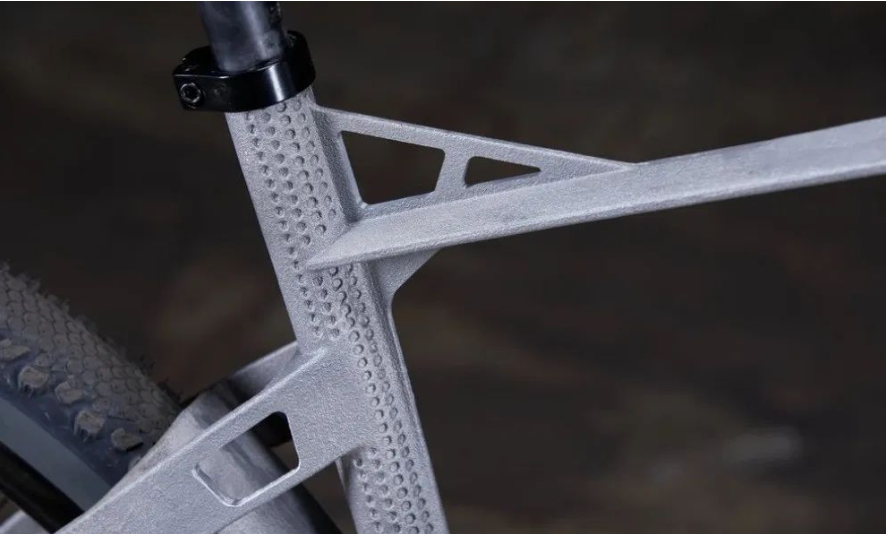 Heavy Bikes推出全新铝制一体式自行车车架，融合3D打印模具铸造技术 image