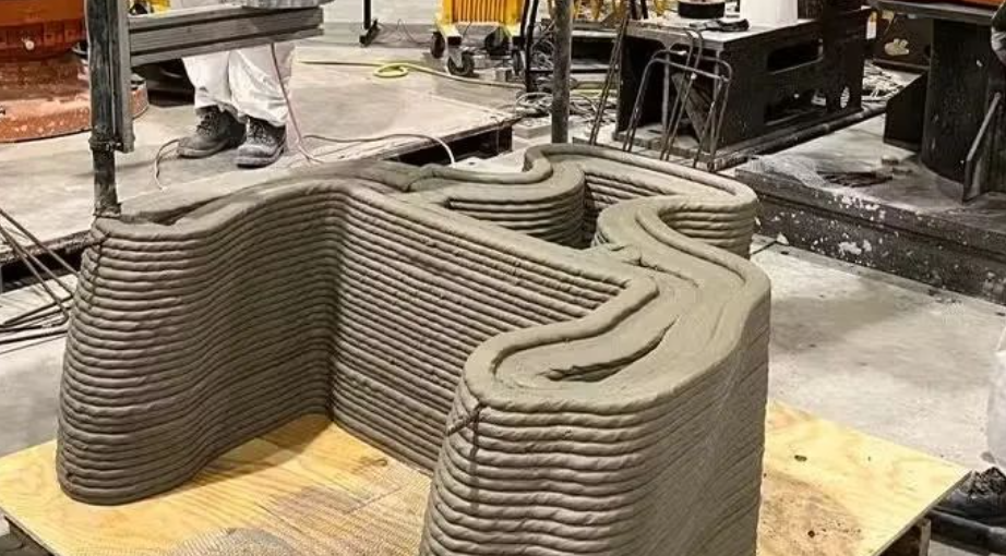 美国空军开发远征混凝土3D打印机，加速前线基础设施建设 image