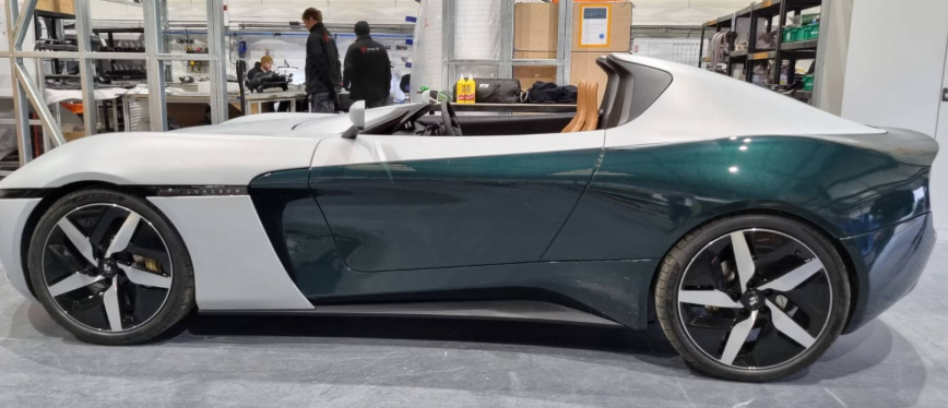 全球首个全3D打印车身诞生：LongBow Speedster以“轻盈速度”重塑造车方式 image