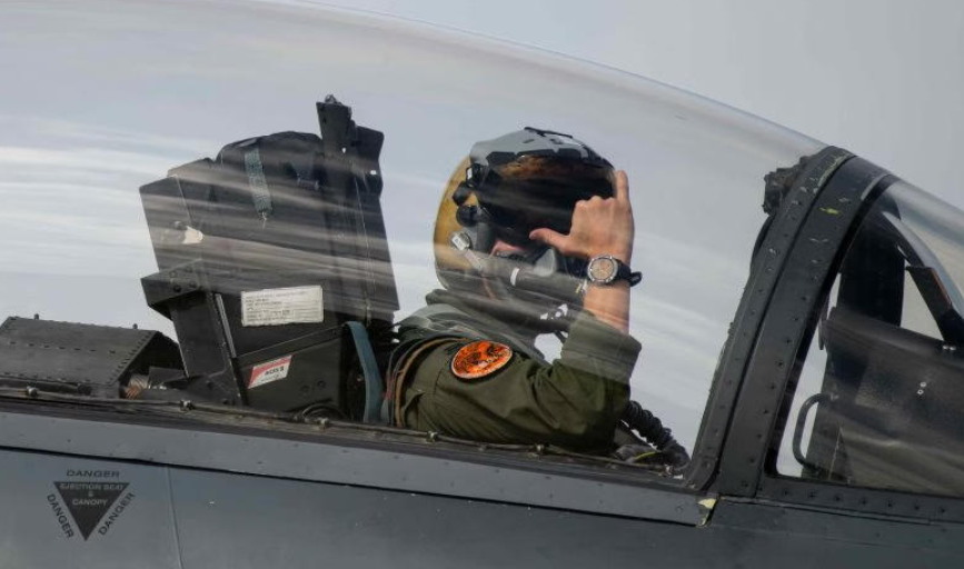 3D打印技术12小时紧急修复F-15战斗机，提前数月恢复战备 image