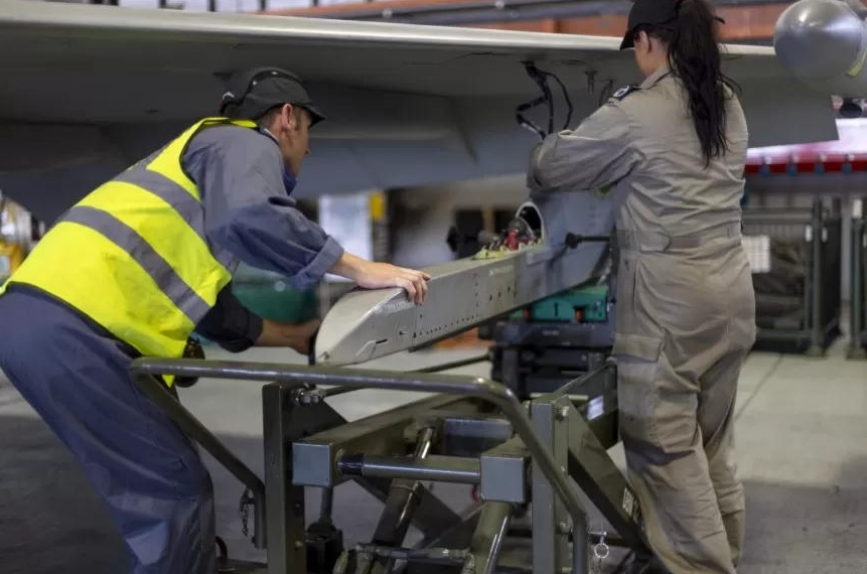 3D打印技术12小时紧急修复F-15战斗机，提前数月恢复战备 image