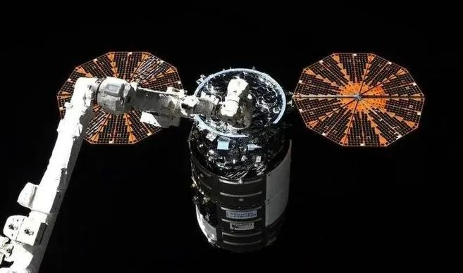 人类将在国际空间站3D打印金属零件，失重状态会有什么不一样？ 图片