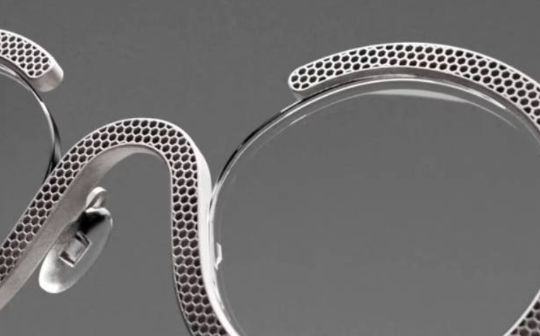 比利时眼镜品牌Hoet推出全新钛金属定制镜架O10，融合环保理念与前沿科技